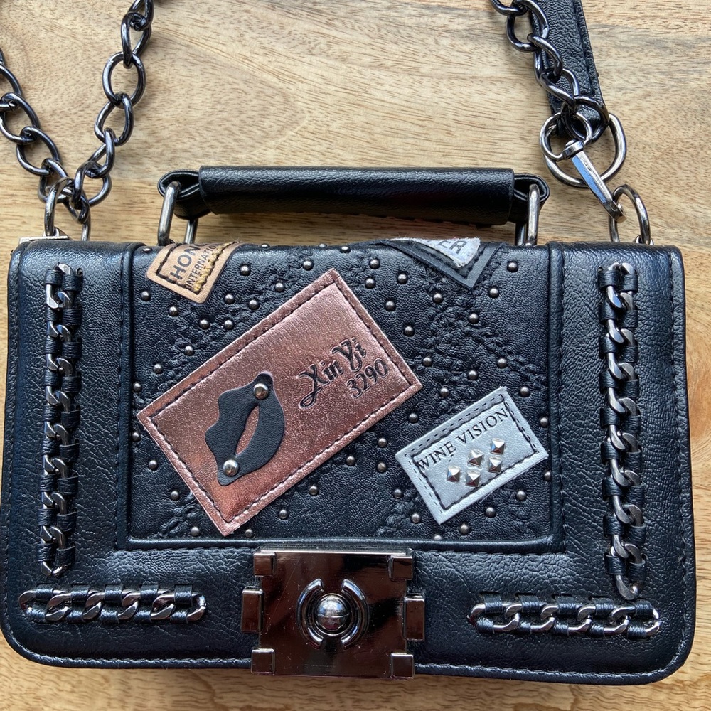 Cross body or over the shoulder bag